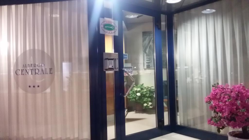 Albergo Centrale Trebaseleghe Dış mekan fotoğraf